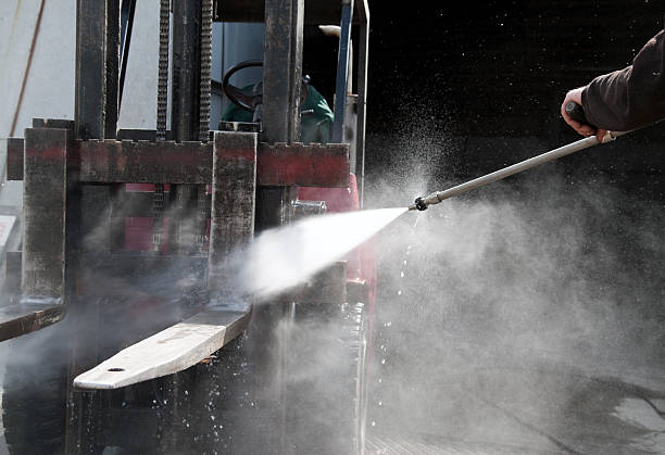 Best Roof Pressure Washing  in Georgetown, IN